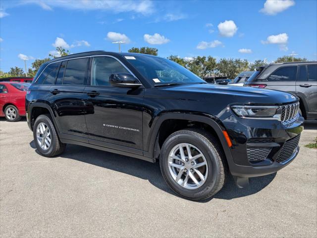 2024 Jeep Grand Cherokee GRAND CHEROKEE LAREDO X 4X4