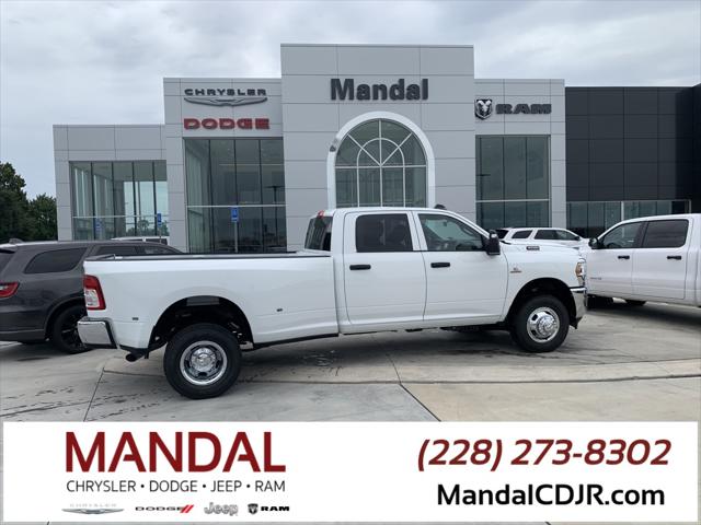 2024 RAM Ram 3500 RAM 3500 TRADESMAN CREW CAB 4X4 8 BOX