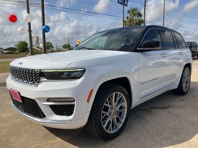 2022 Jeep Grand Cherokee Summit 4x4 2022 Jeep Grand Cherokee Summit 4x4