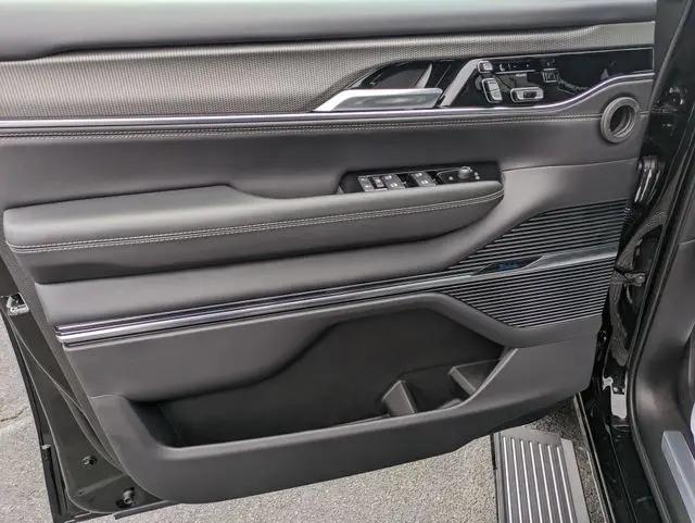 2024 Jeep Grand Wagoneer L Series II 4x4