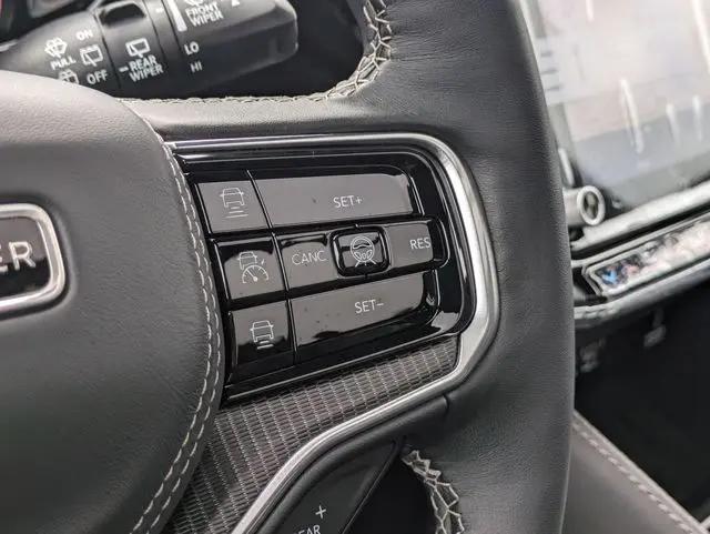 2024 Jeep Grand Wagoneer L Series II 4x4