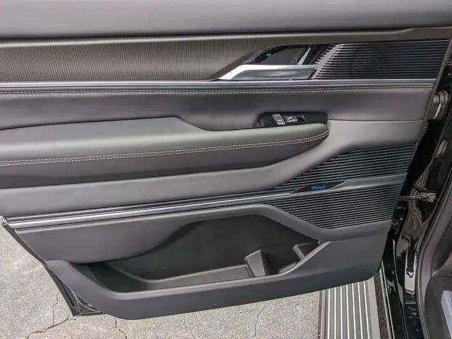 2024 Jeep Grand Wagoneer L Series II 4x4