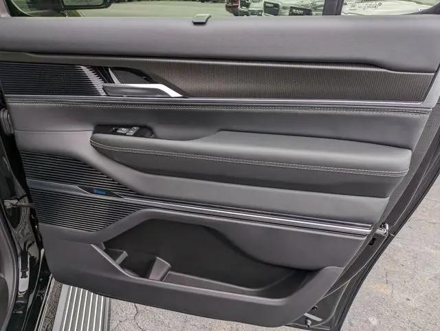 2024 Jeep Grand Wagoneer L Series II 4x4