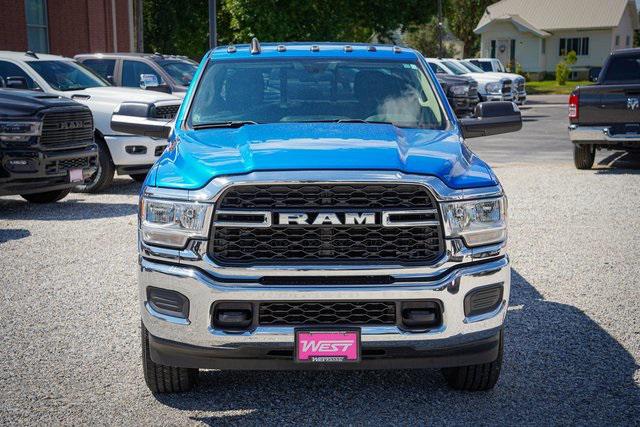 2020 RAM 3500 Tradesman Crew Cab 4x4 8 Box