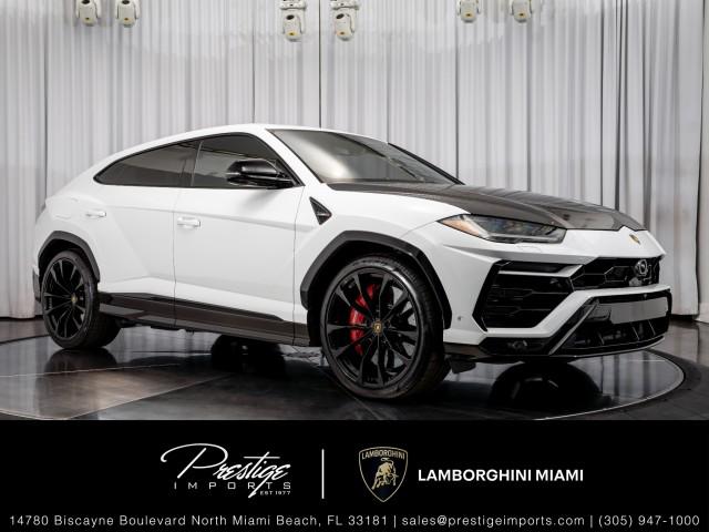 /2022 Lamborghini Urus
