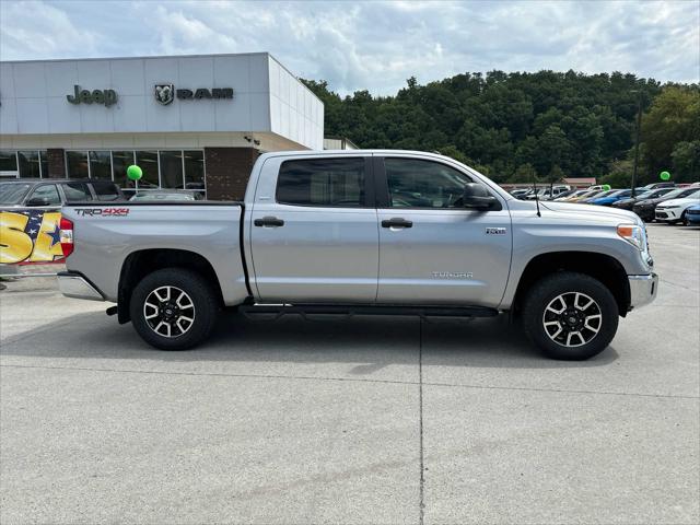 2017 Toyota Tundra SR5 5.7L V8