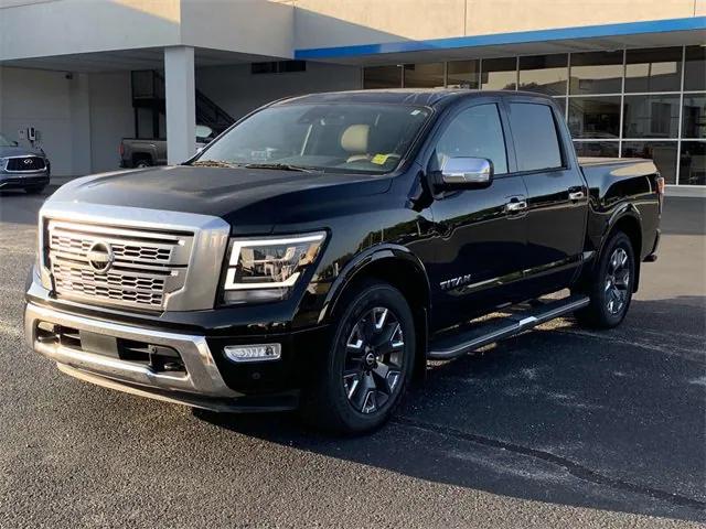 2023 Nissan TITAN Crew Cab Platinum Reserve 4x2