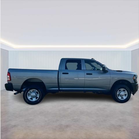 2024 RAM 2500 Tradesman Crew Cab 4x4 64 Box