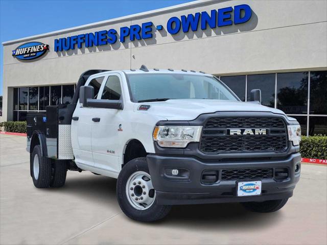 2022 RAM 3500 Tradesman Crew Cab 4x4 8 Box