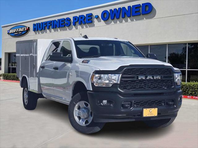 2022 RAM 3500 Tradesman Crew Cab 4x4 8 Box