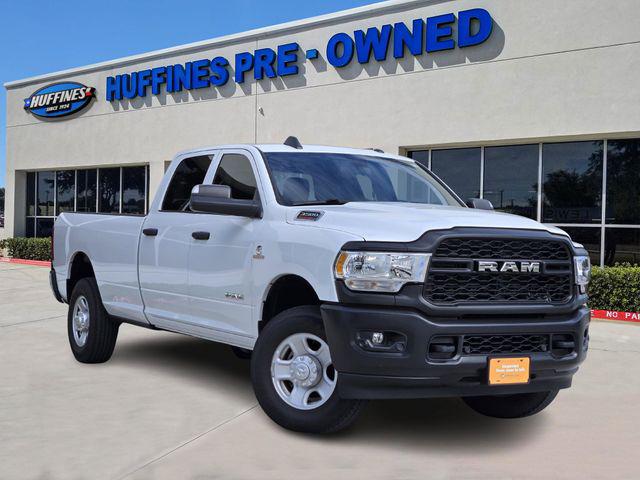 2022 RAM 3500 Tradesman Crew Cab 4x4 8 Box