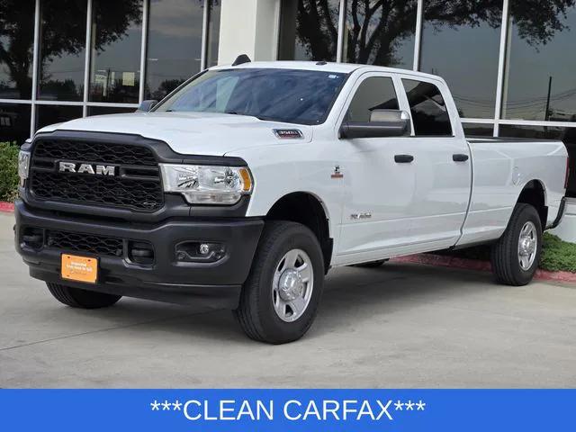 2022 RAM 3500 Tradesman Crew Cab 4x4 8 Box