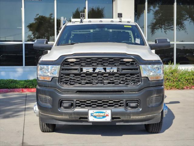 2022 RAM 3500 Chassis Tradesman/SLT