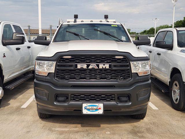 2022 RAM 3500 Chassis Tradesman/SLT
