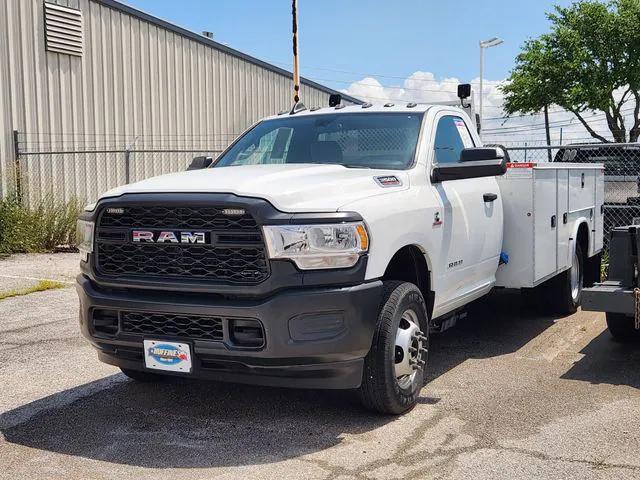 2022 RAM 3500 Chassis Tradesman/SLT