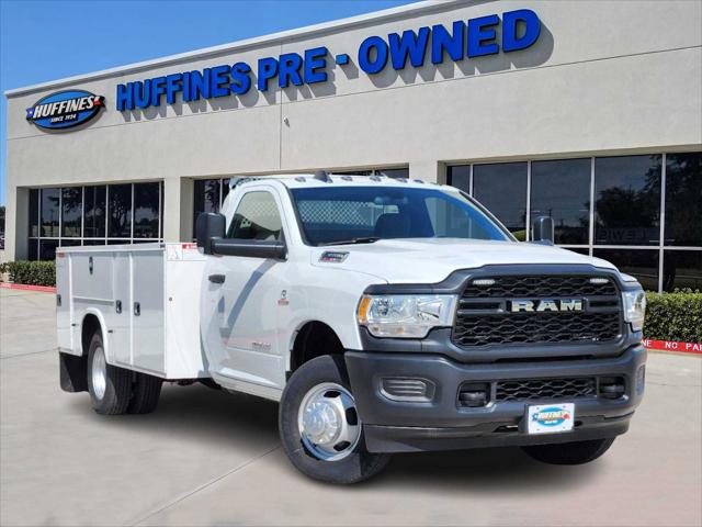 2022 RAM 3500 Chassis Tradesman/SLT