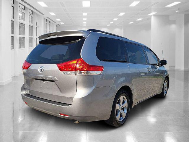 2014 Toyota Sienna LE