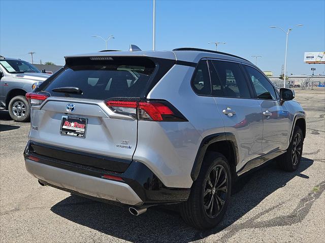 2023 Toyota RAV4 Hybrid SE