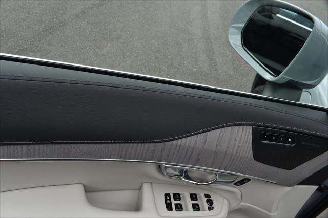 2025 Volvo XC90 Plug-In Hybrid Ultra