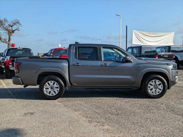 2022 Nissan Frontier Crew Cab SV 4x2