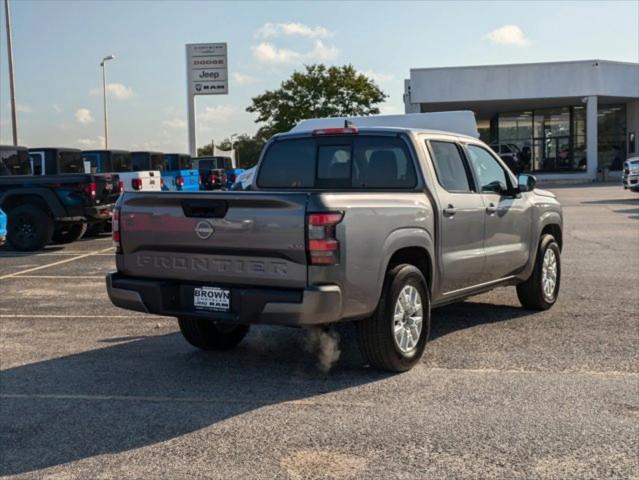 2022 Nissan Frontier Crew Cab SV 4x2