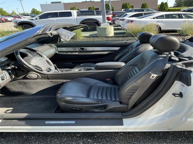 2002 Ford Thunderbird Base