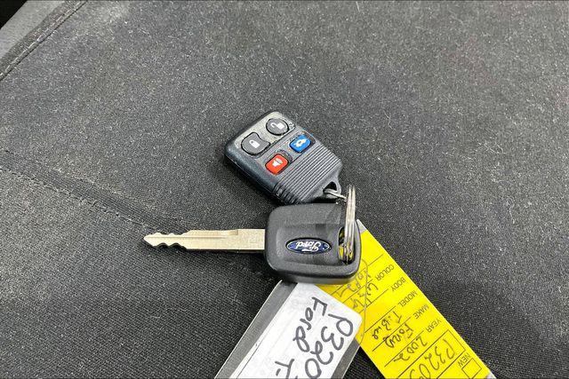 2002 Ford Thunderbird Base