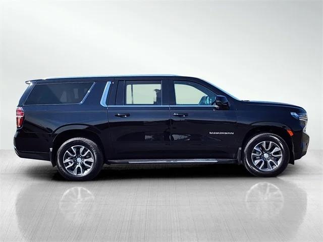 2023 Chevrolet Suburban 4WD LT