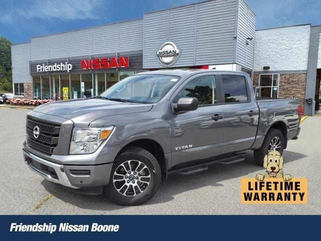 2023 Nissan TITAN Crew Cab SV 4x4