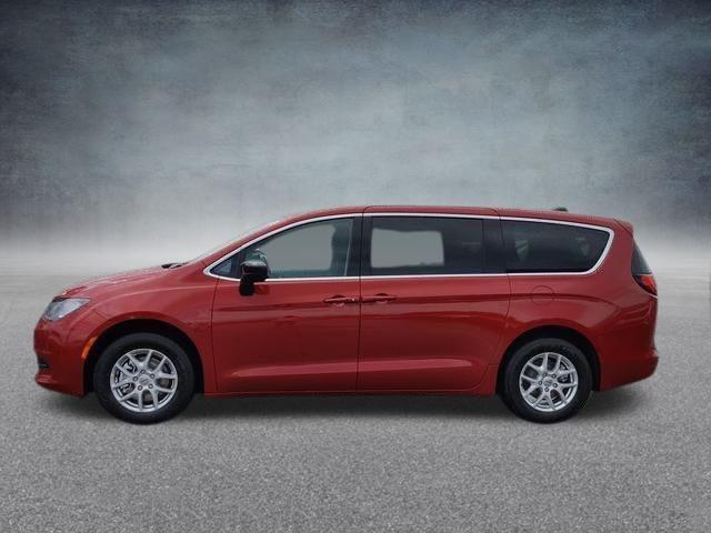 2024 Chrysler Voyager LX