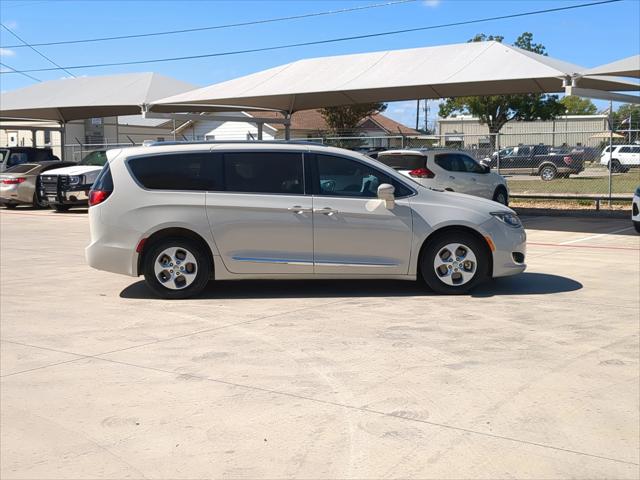 2017 Chrysler Pacifica Touring-L Plus