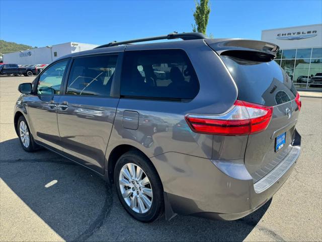 2017 Toyota Sienna XLE 7 Passenger