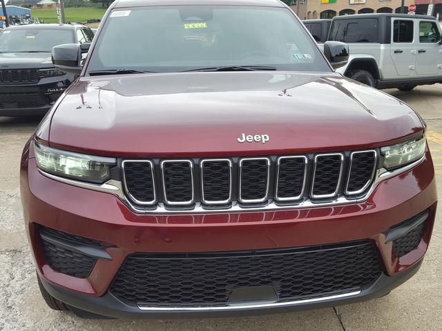 2024 Jeep Grand Cherokee GRAND CHEROKEE LAREDO X 4X4