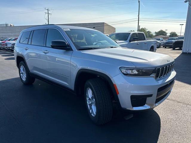 2024 Jeep Grand Cherokee GRAND CHEROKEE L LAREDO X 4X4