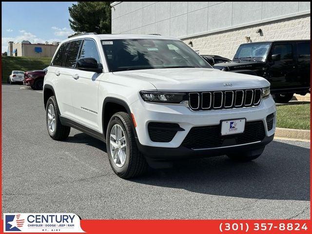 2024 Jeep Grand Cherokee GRAND CHEROKEE LAREDO X 4X4