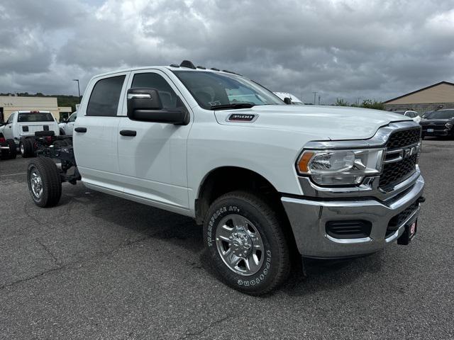 2024 RAM Ram 3500 RAM 3500 TRADESMAN CREW CAB 4X4 8 BOX