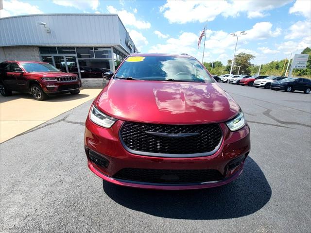 2023 Chrysler Pacifica Limited AWD