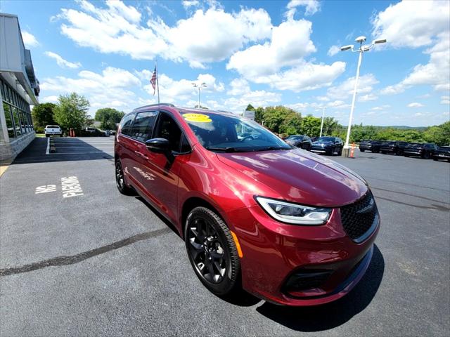 2023 Chrysler Pacifica Limited AWD