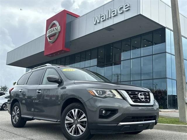 2019 Nissan Pathfinder SV