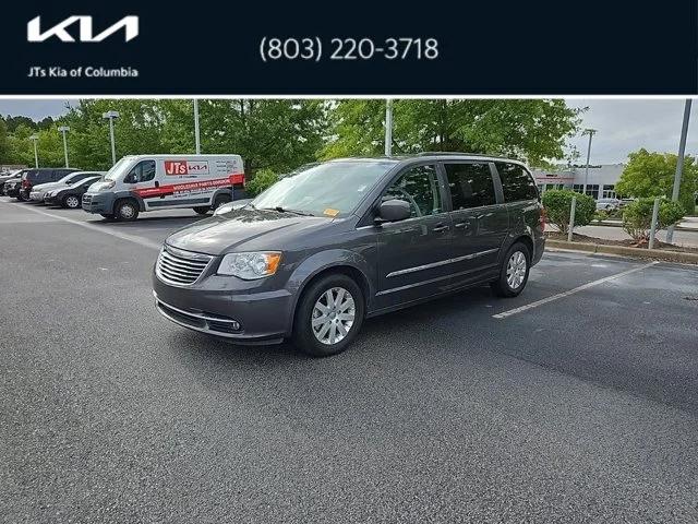 2016 Chrysler Town and Country Touring