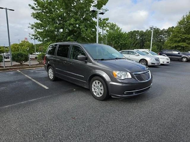 2016 Chrysler Town and Country Touring