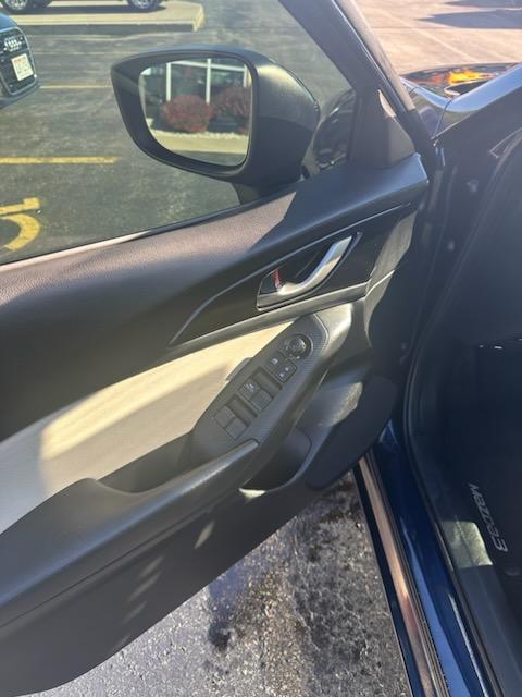 2015 Mazda Mazda3 i Sport