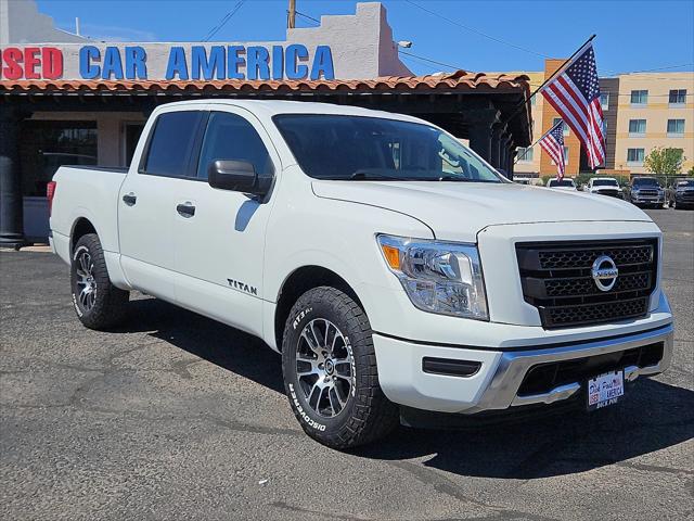 2022 Nissan TITAN Crew Cab SV 4x2