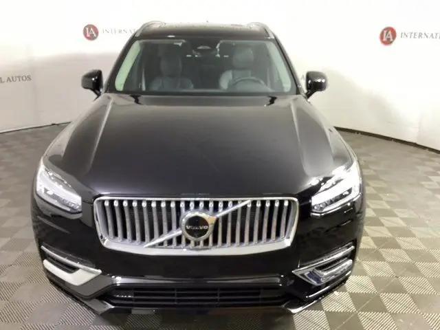 2025 Volvo XC90 Plug-In Hybrid T8 Plus 6-Seater