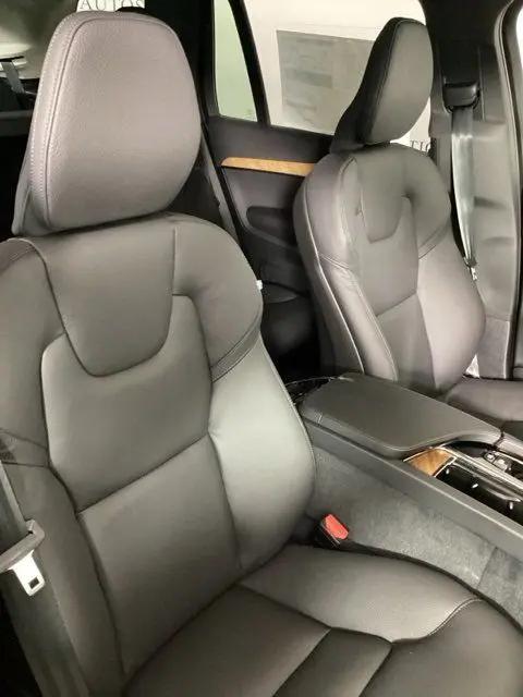 2025 Volvo XC90 Plug-In Hybrid T8 Plus 6-Seater