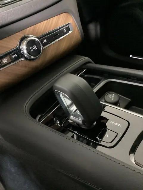 2025 Volvo XC90 Plug-In Hybrid T8 Plus 6-Seater