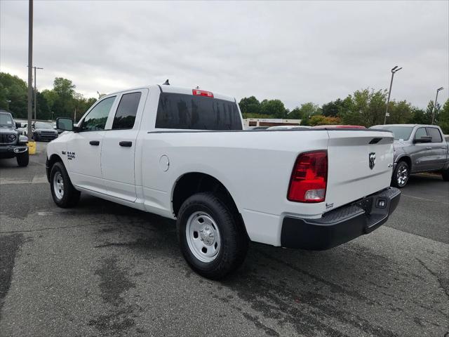 2024 RAM Ram 1500 Classic RAM 1500 CLASSIC TRADESMAN QUAD CAB 4X4 64 BOX
