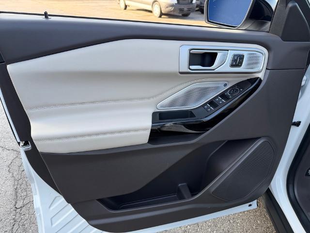 2023 Ford Explorer Platinum