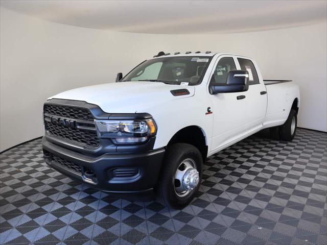 2024 RAM 3500 Tradesman Crew Cab 4x4 8 Box