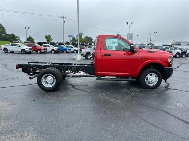 2024 RAM Ram 3500 Chassis Cab RAM 3500 TRADESMAN CHASSIS REGULAR CAB 4X4 60 CA